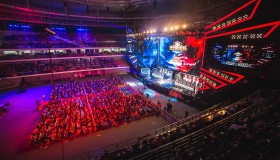 王俊凯英雄联盟手游瓦罗兰战场直播秀精彩实力